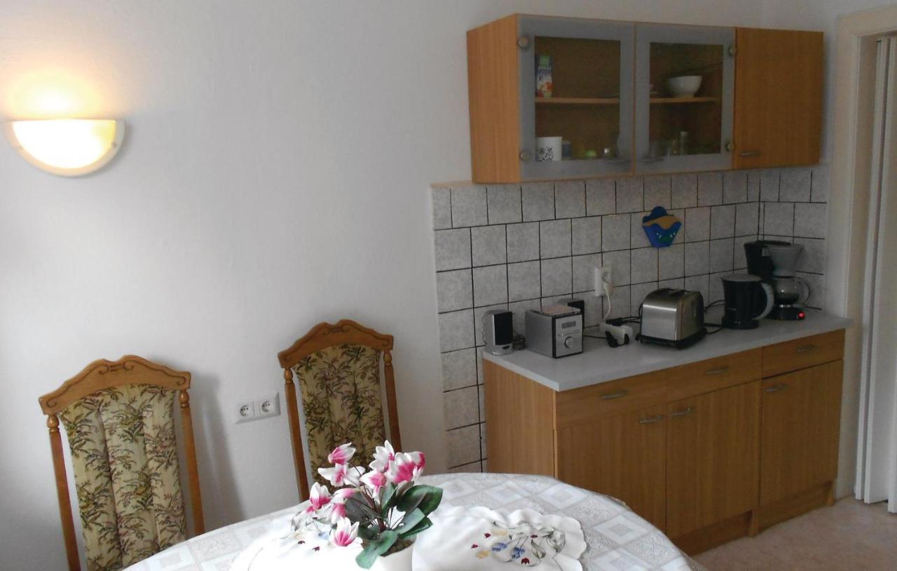 Lovely Apartment In Waren-Mueritz With Kitchen Варен Экстерьер фото